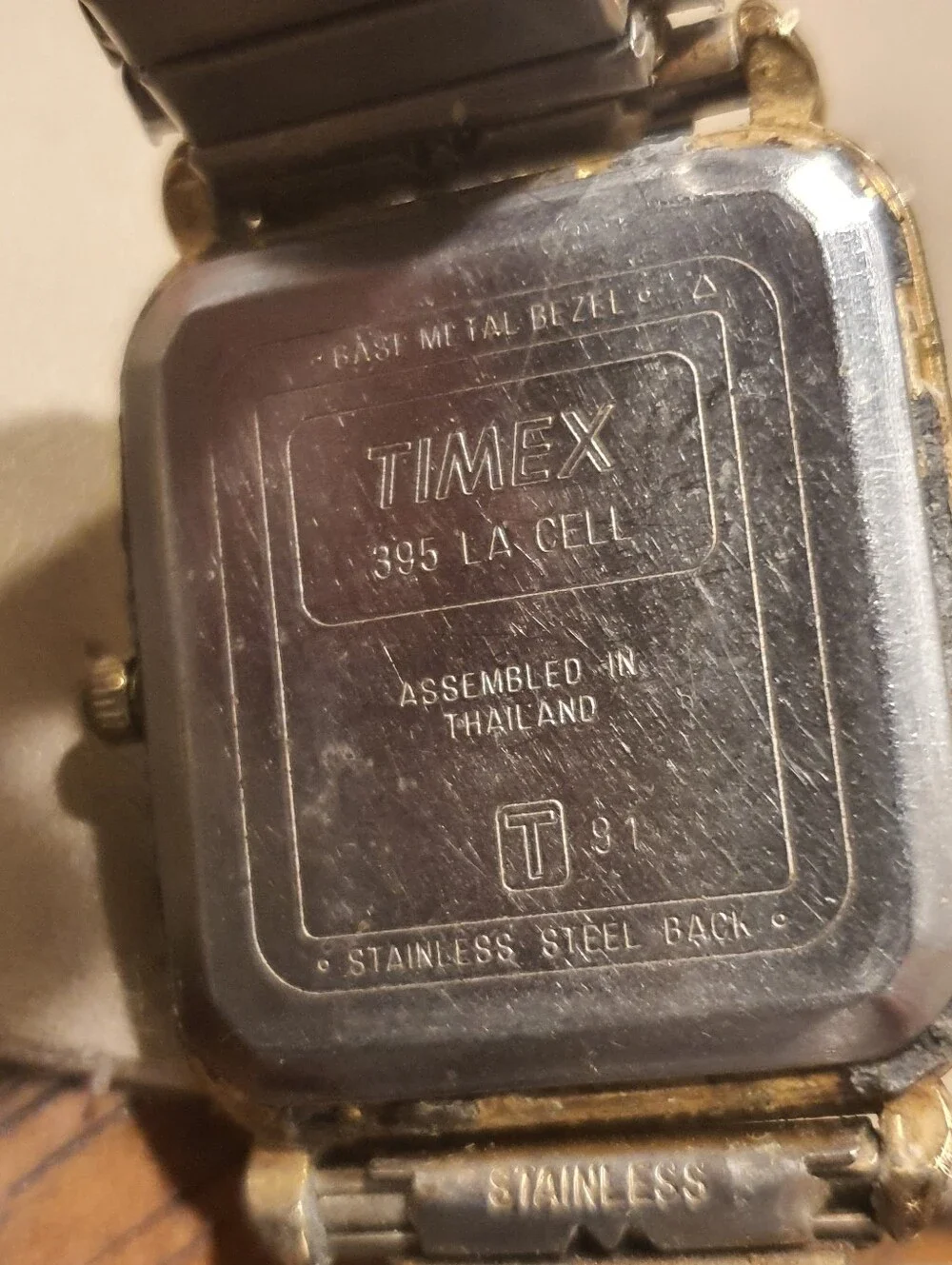 Vtg Timex Goldtone/White Stainless Steel Men's Watch w/Date